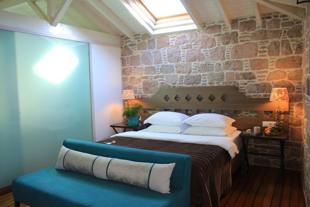 Cunda Lena Otel Аявали Екстериор снимка