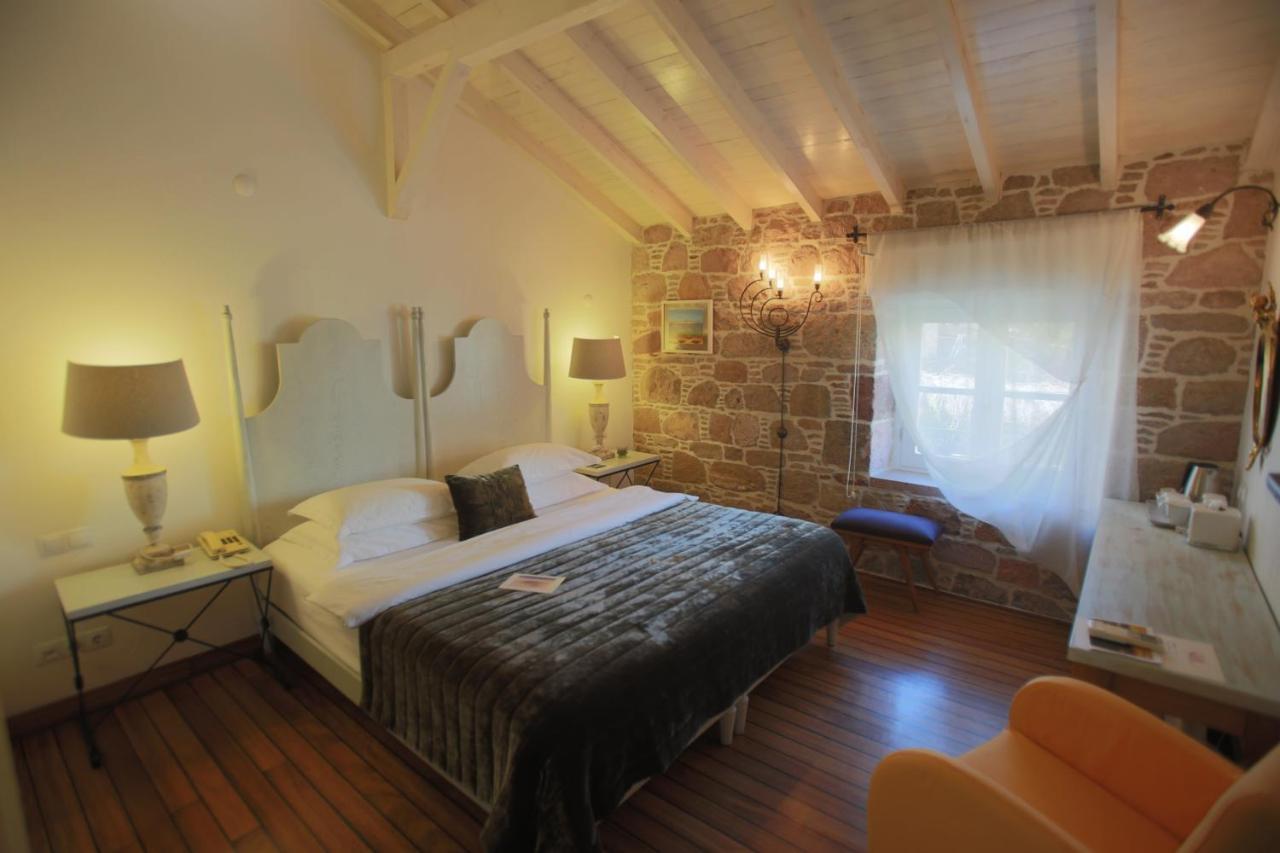 Cunda Lena Otel Аявали Екстериор снимка