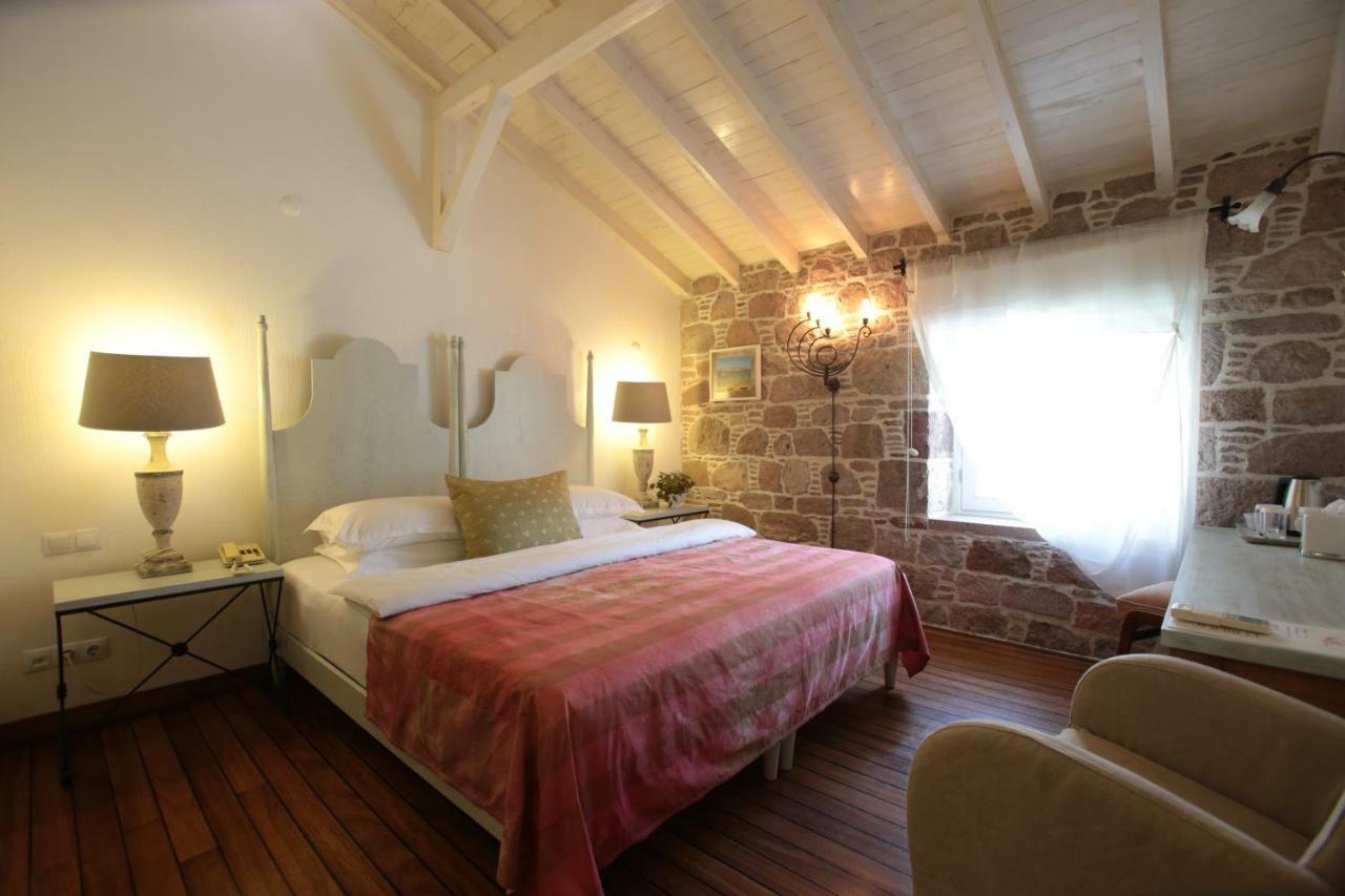 Cunda Lena Otel Аявали Екстериор снимка